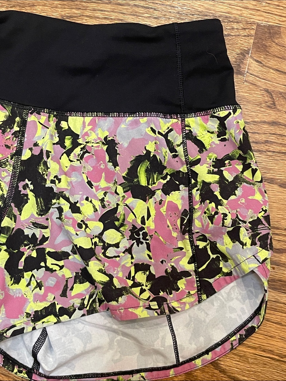 Ladies Lululemon - Picture 3 of 13
